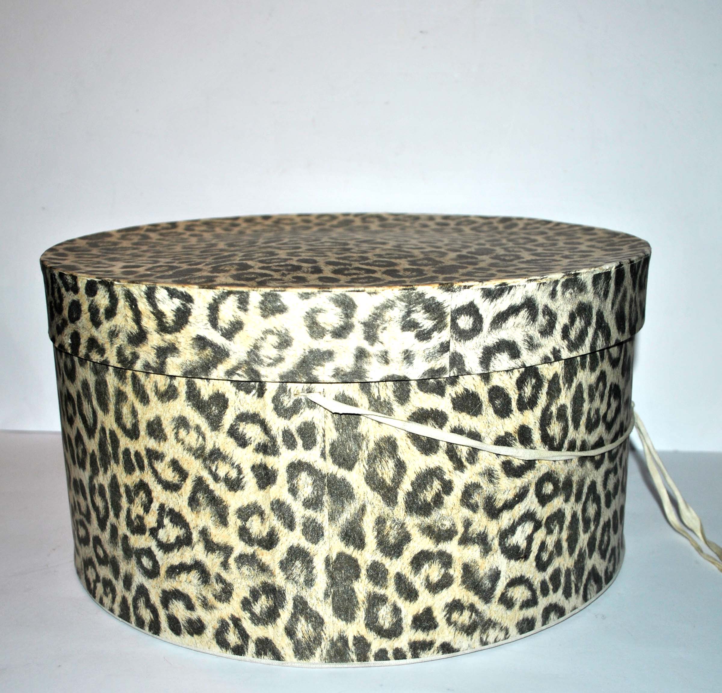 Vintage hat board - Leopard printed cardboard hat box 35x19cm
