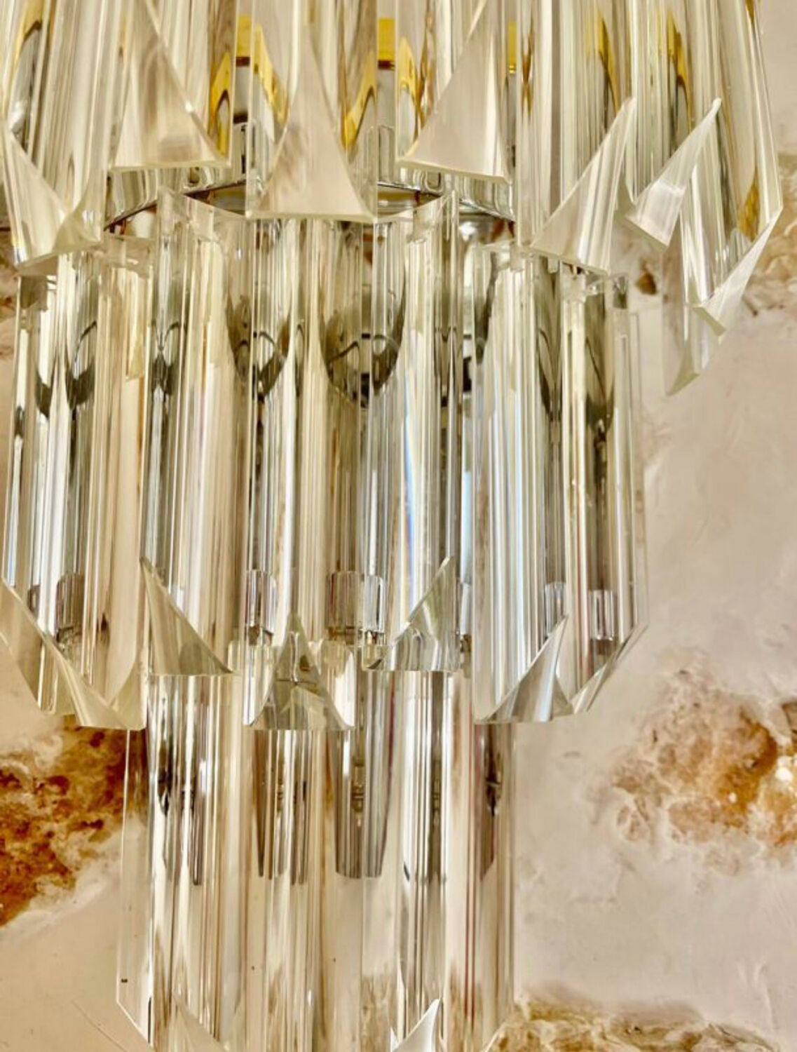 Venini wall lamp in glass with gold and chrome structure, Italy 1980