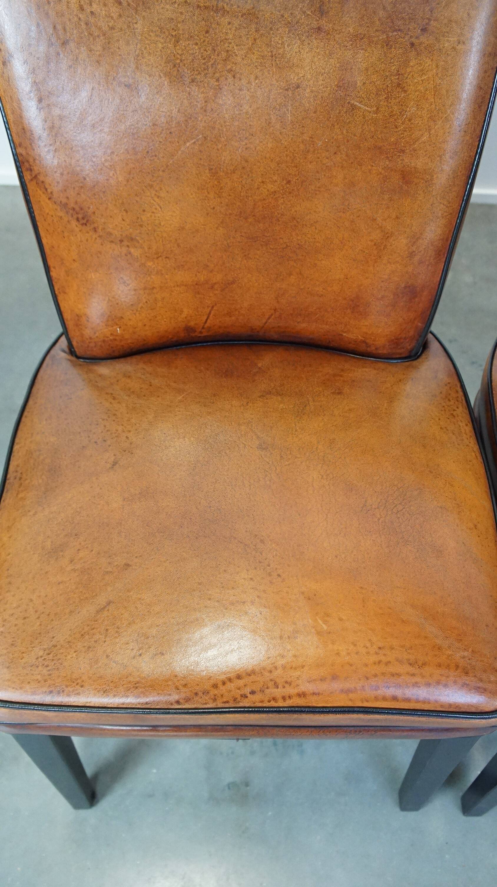 4 chaises de salle à manger en cuir de mouton marron