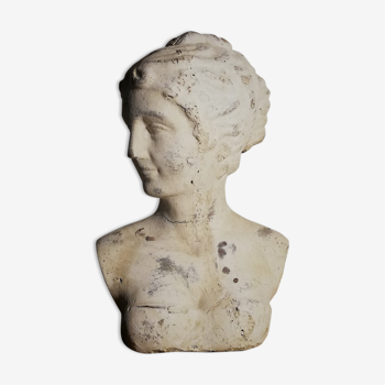 Buste de femme en plâtre du XXeme siècle