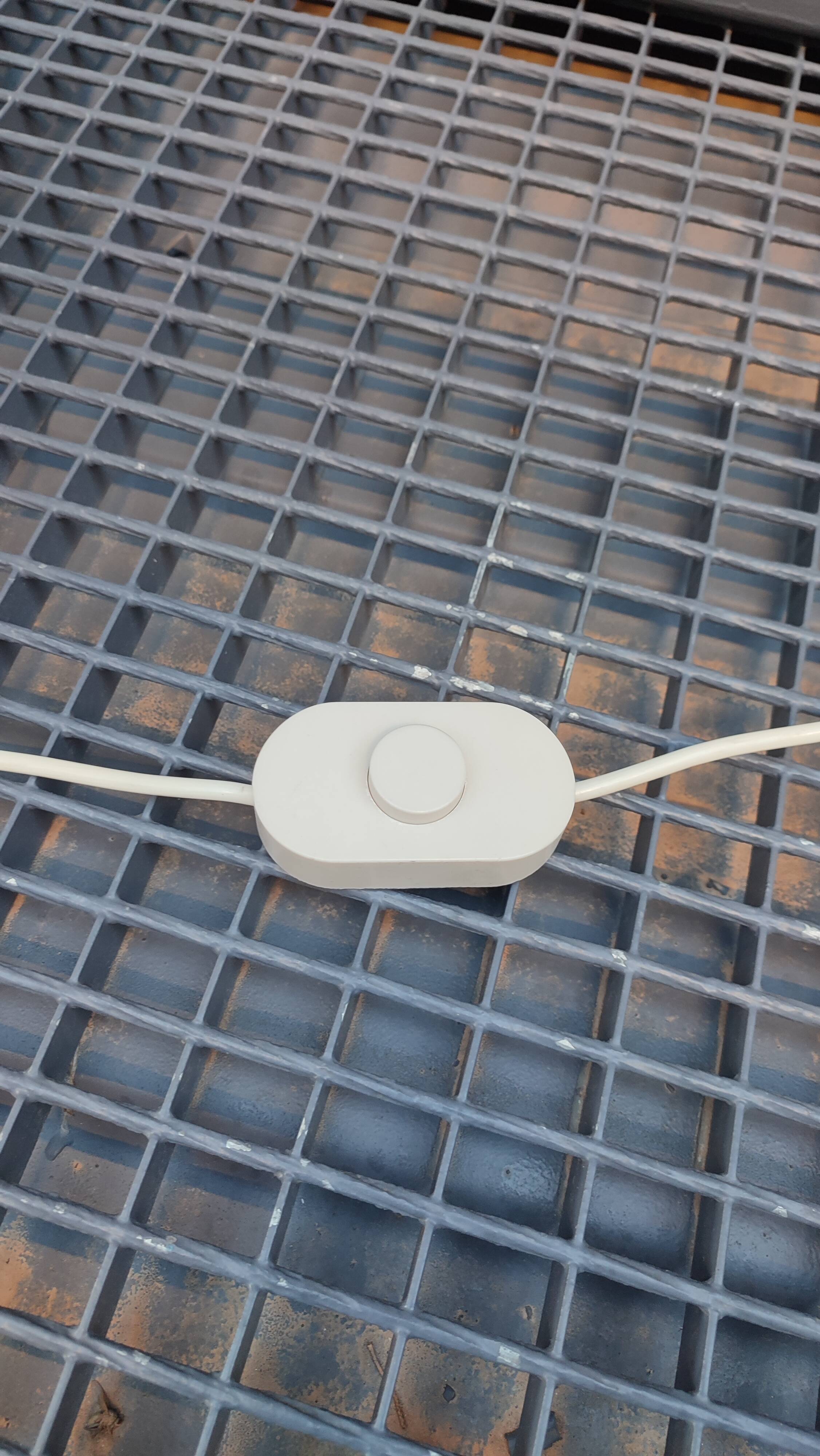 Lampe de parquet cylindrique en aluminium