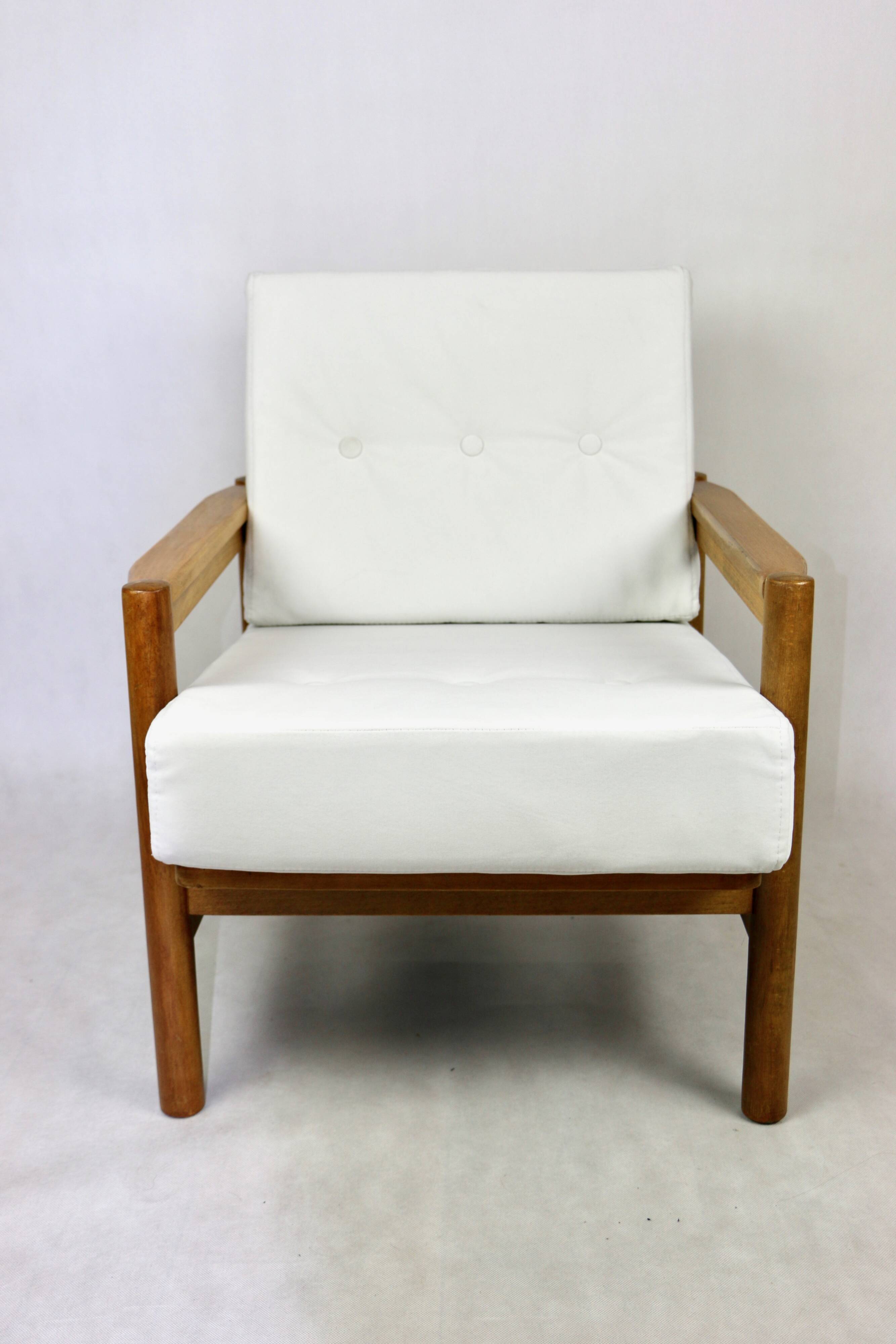 Vintage Armchair in White Ivory, 1970s