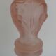 Carafe ancienne verre rose décor de fruits