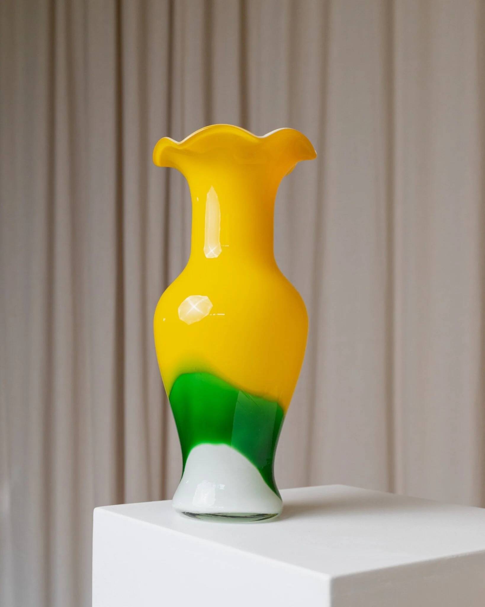 Vintage Murano Glass Fenton Vase in Multicolor Yellow, White & Green, Flashed Glass – Italy 1970s