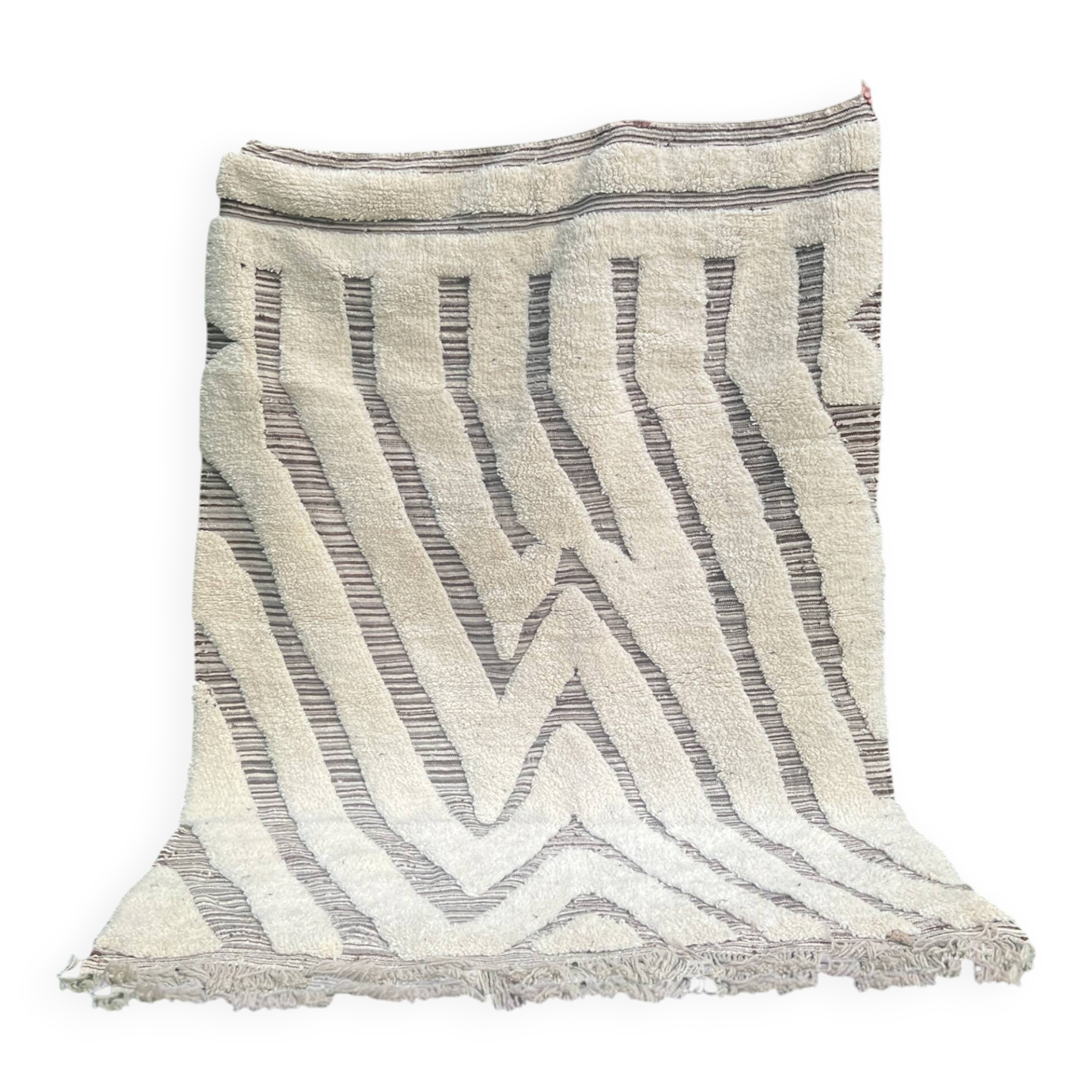 Large hand-knotted beige and cream Berber rug, 2.90m x 1.80m.
