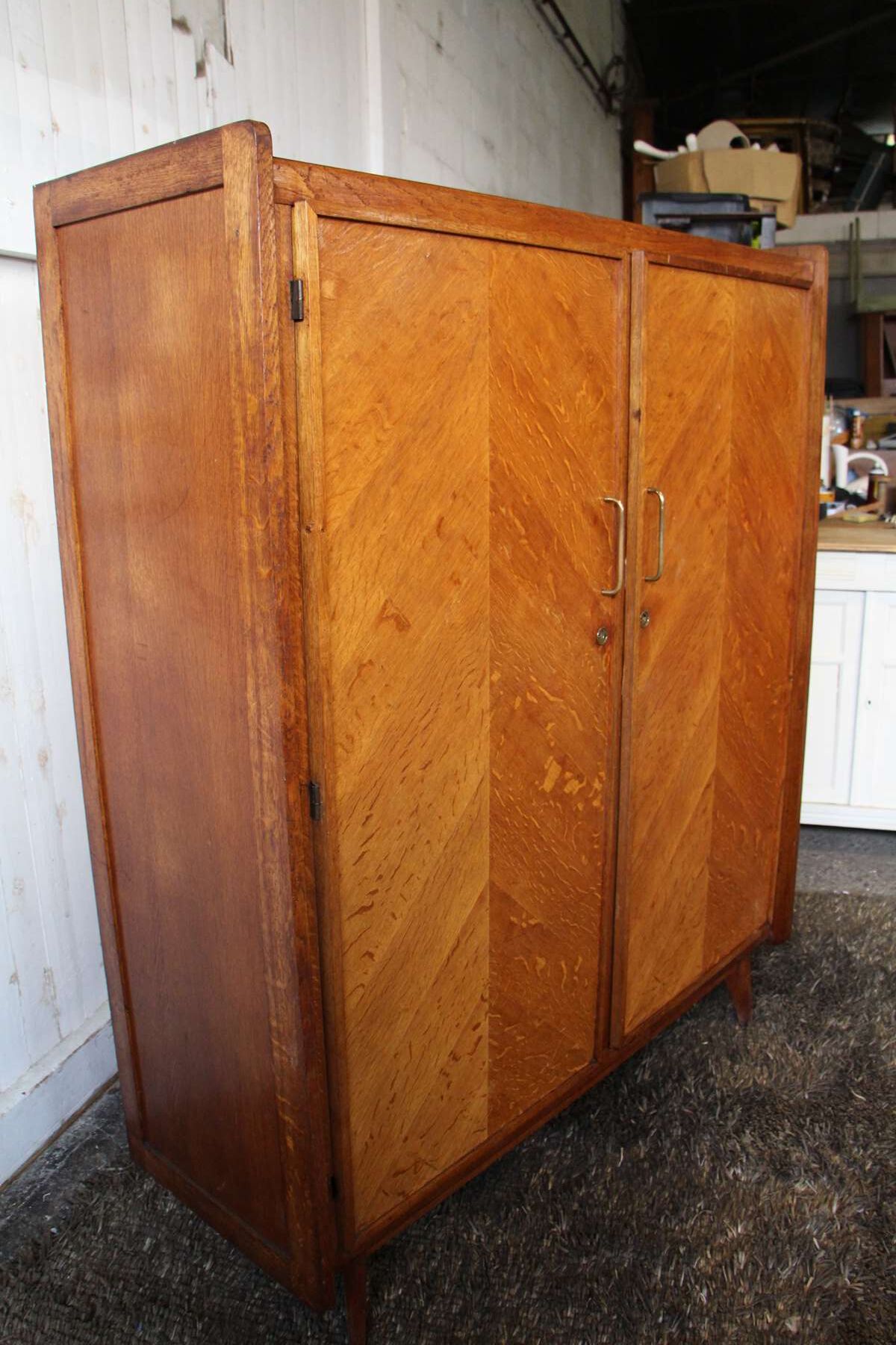 Compass legs vintage wardrobe