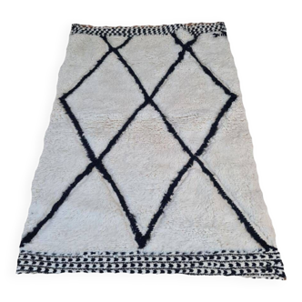 Handmade wool Berber rug 150 x 100 cm