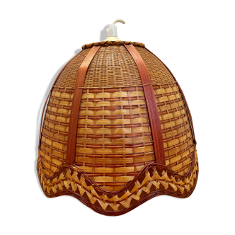 Vintage flower suspension