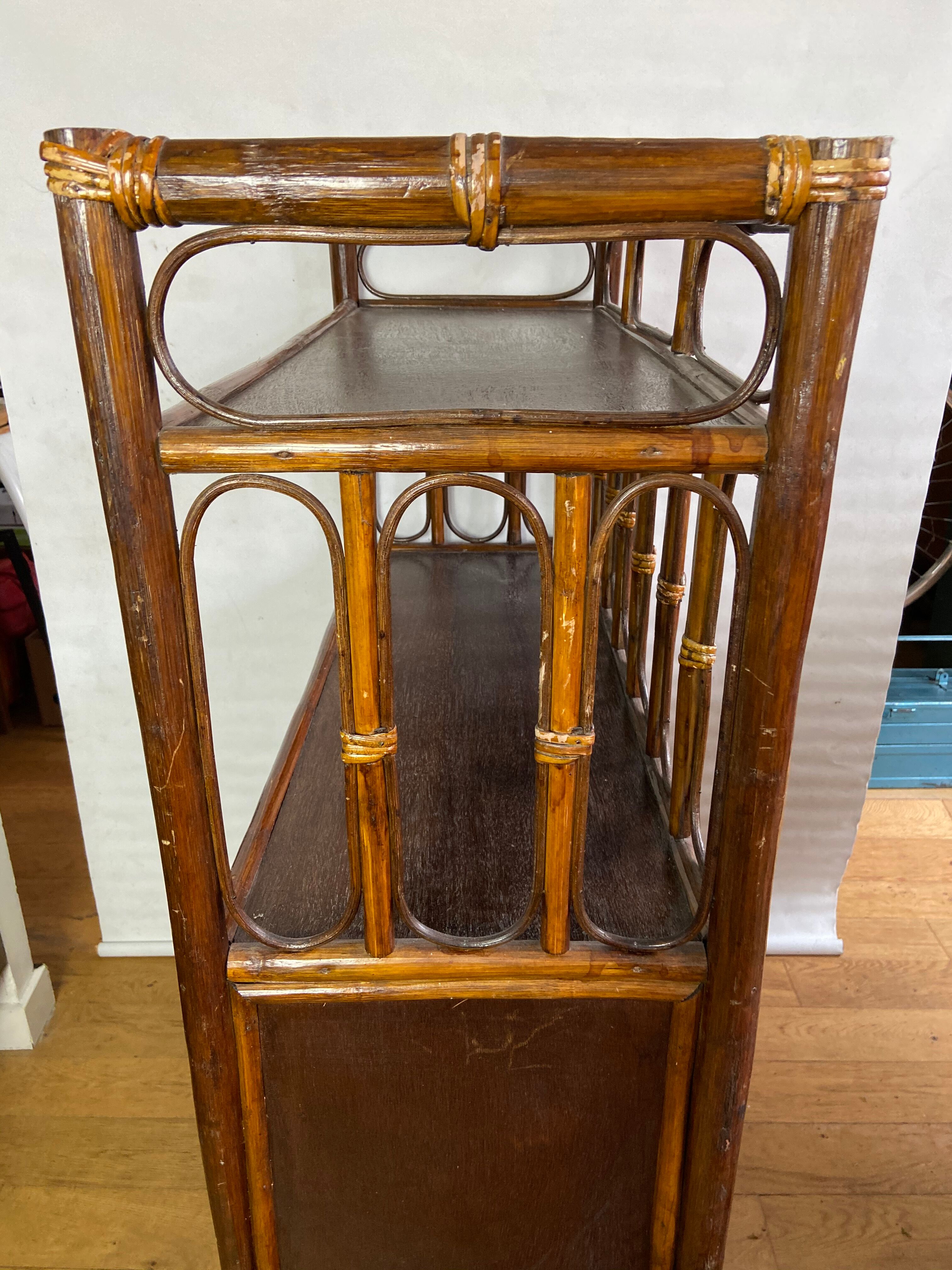 Dresser in rattan and canning