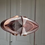 Scandinavian pendant lamp in wood and wire