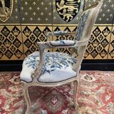 Suite of 4 Louis XV style convertible armchairs