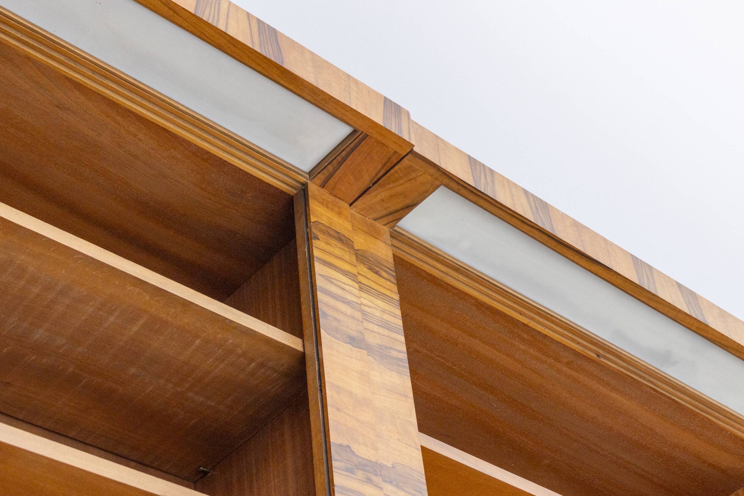 Grande bibliothèque Art déco, Tchécoslovaquie, années 1930