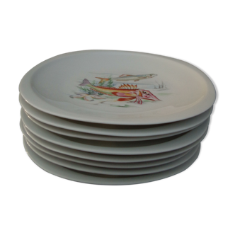 8 assiettes à poisson en porcelaine de Sologne  23 X 23 cm