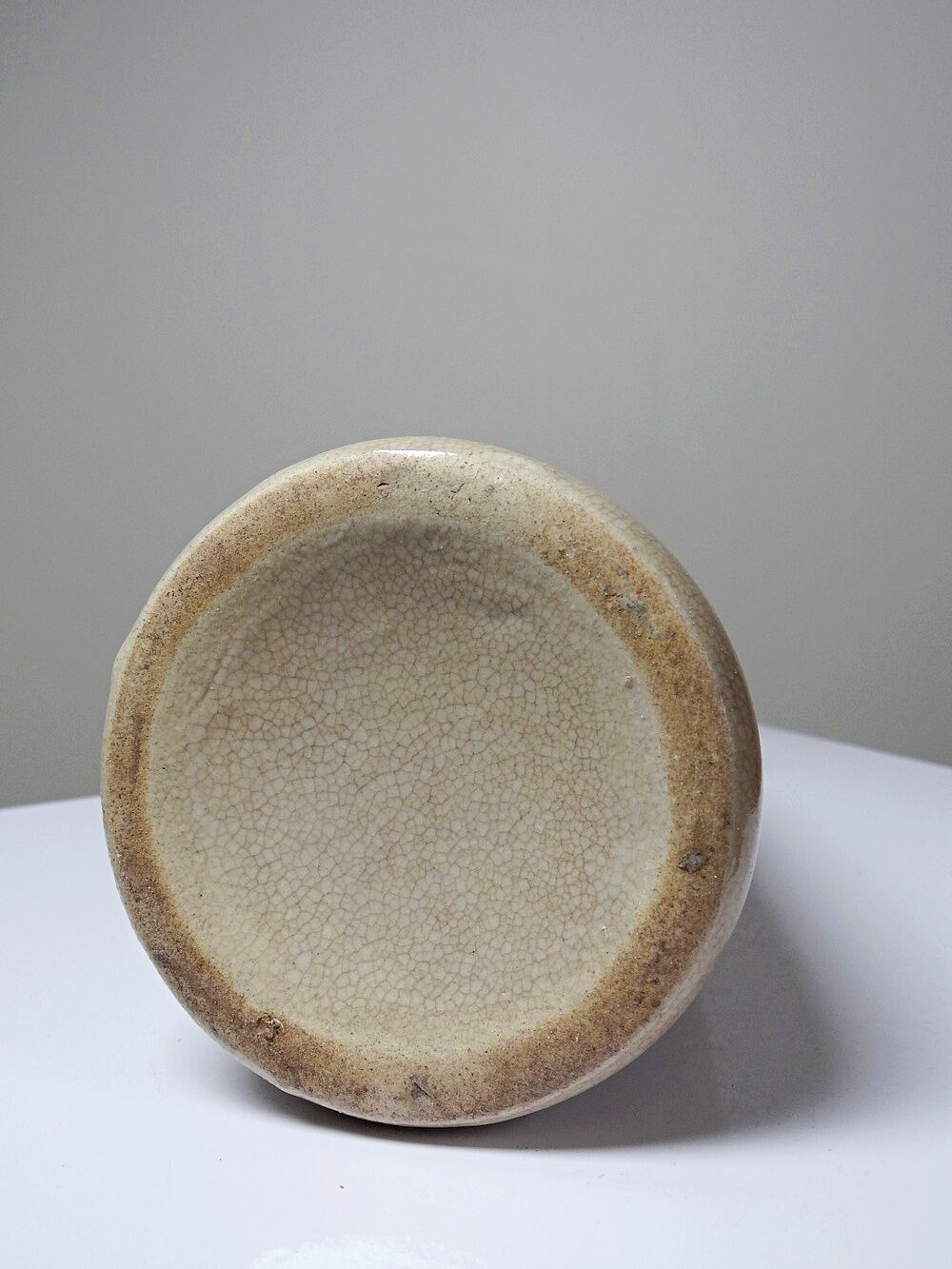 Art Deco conical vase in crackled beige earthenware, circa 1930-1950.