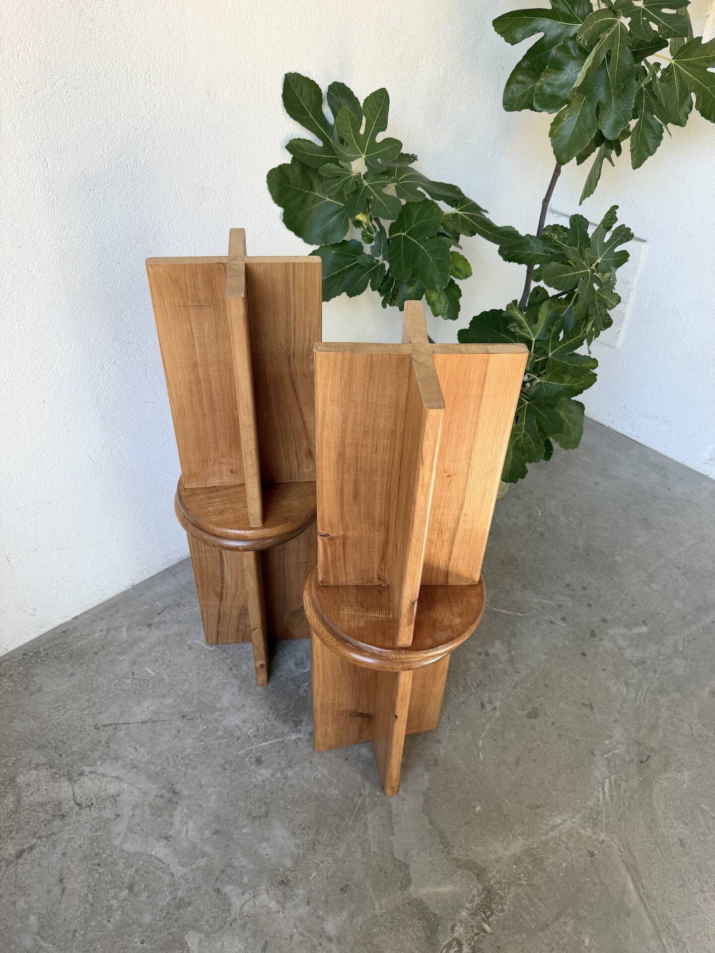 Set of 4 oak stools from the 1950s, constructivist style.