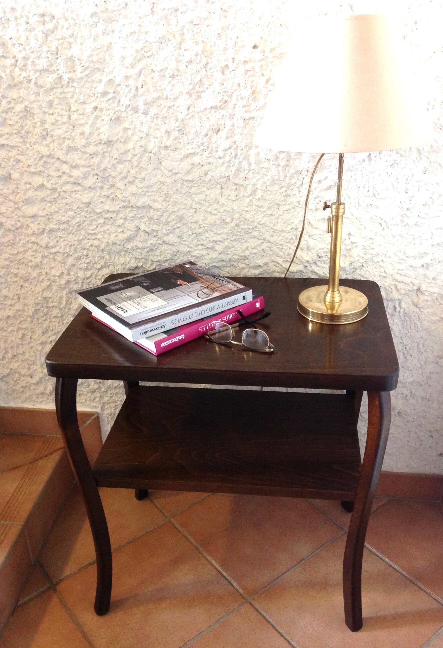 Varnished wooden stand with two shelves and curved legs / 50s-60s