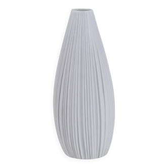 White porcelain vase with striped relief by Rosenthal, designed by Martin Freyer, Germany, 1960s.