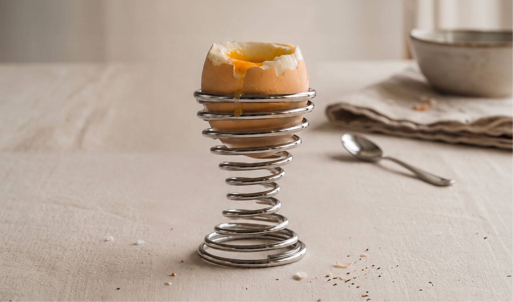 Long live beauty, and long may it live: little silver-plated tableware