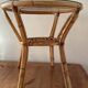 Table basse vintage en rotin et verre
