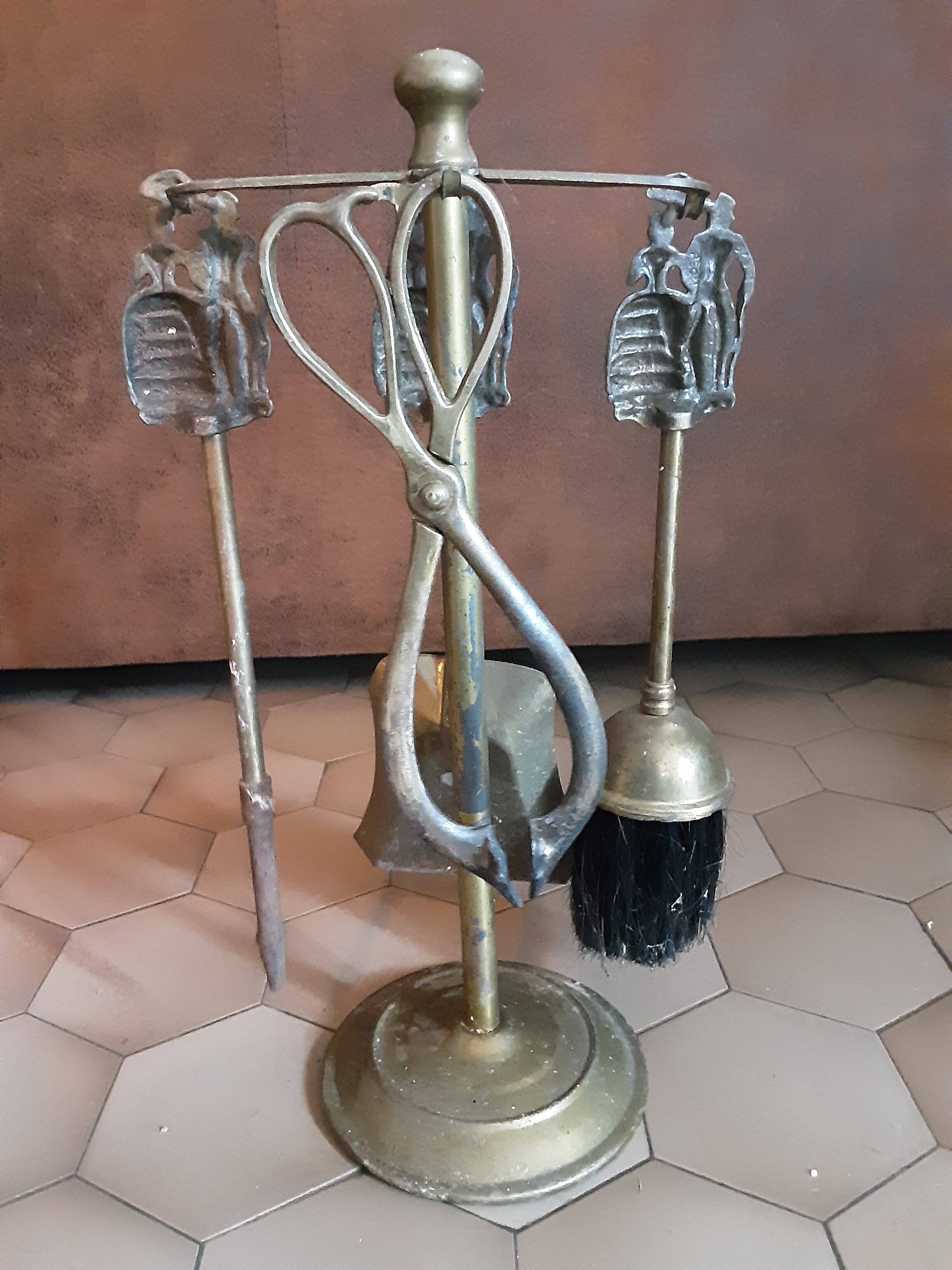 Fireplace accessory set brass