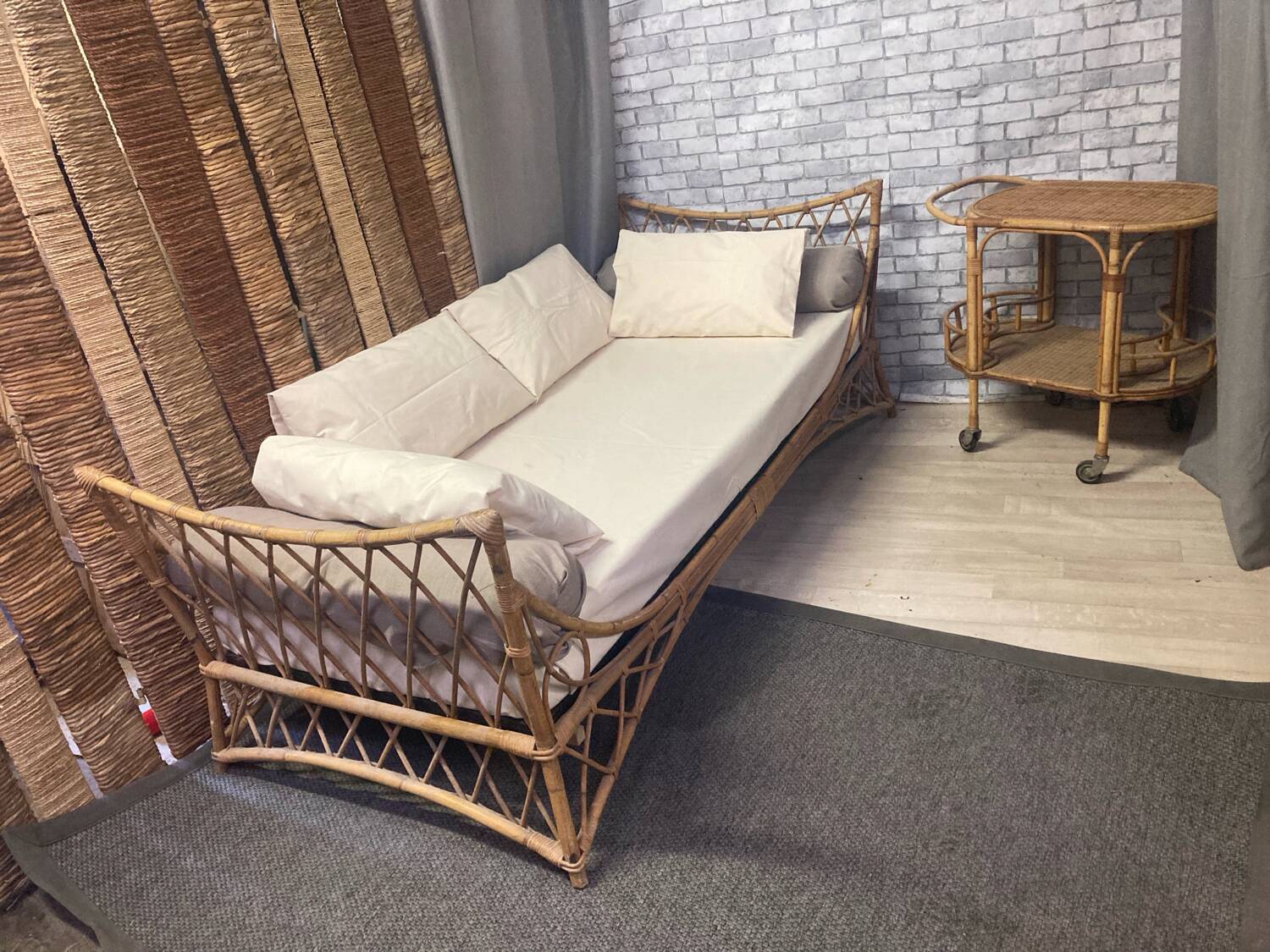 Rattan bed bench