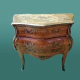 Petite commode tombeau, style Louis XV Régence - Loupe d'orme et marbre vert.