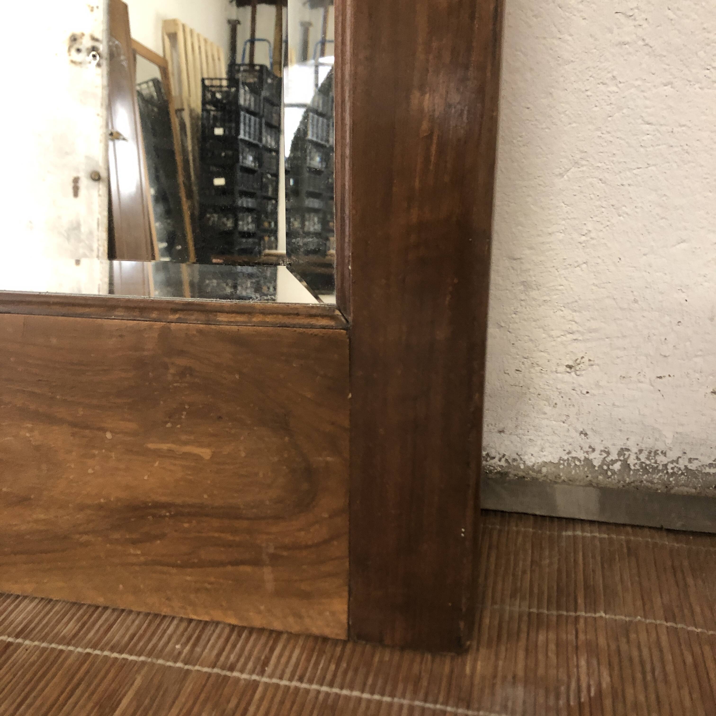 Beveled mirror