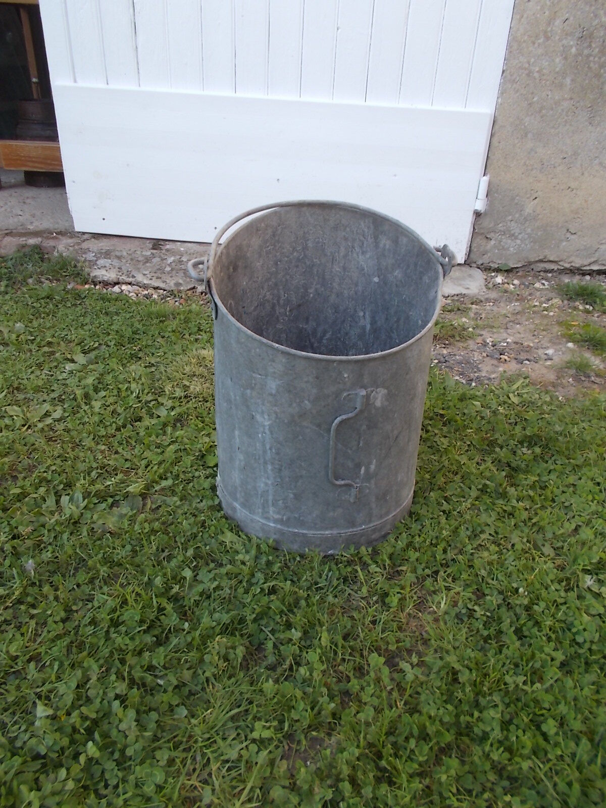 Zinc coal bucket