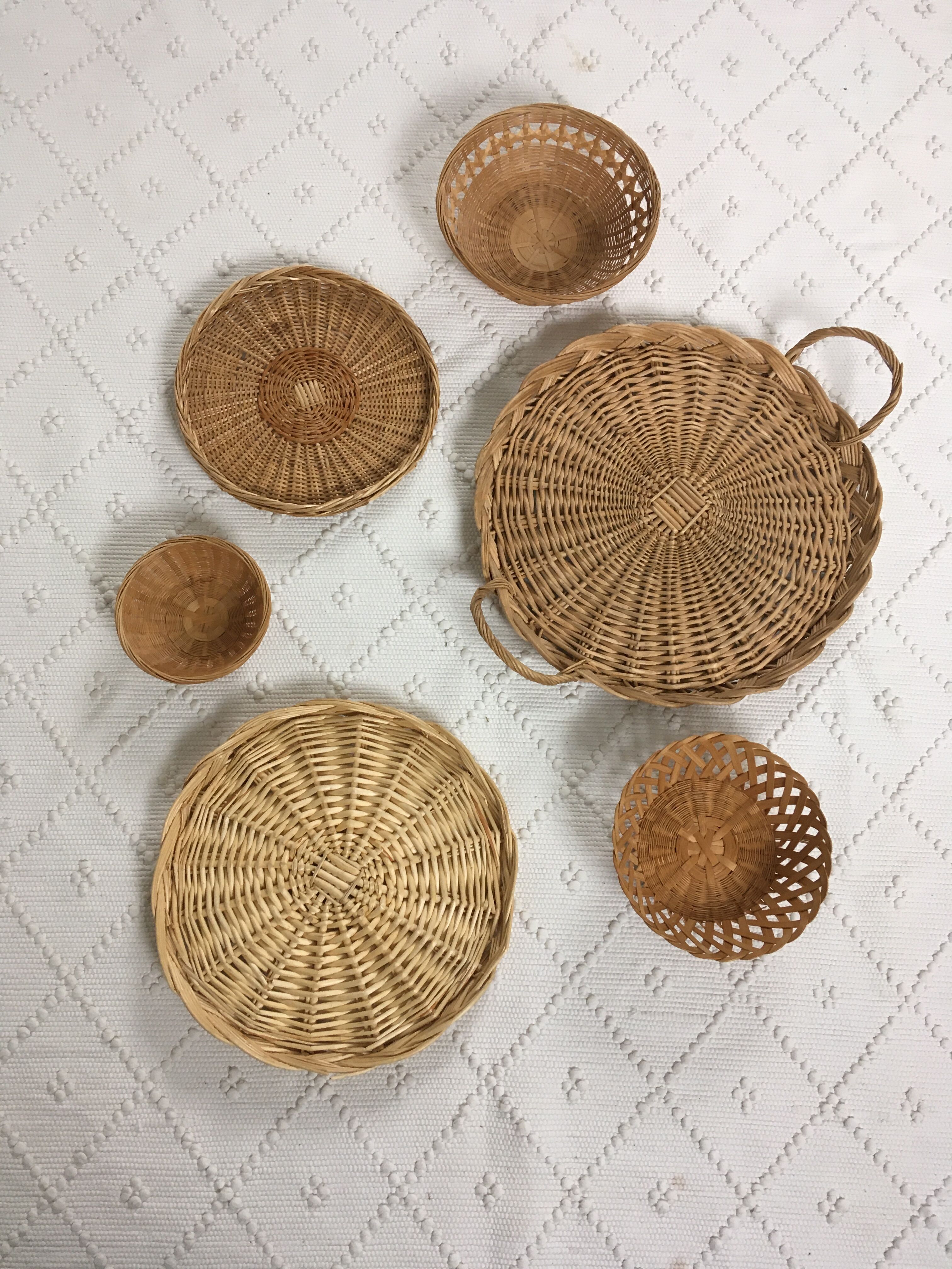 Wall composition vintage baskets