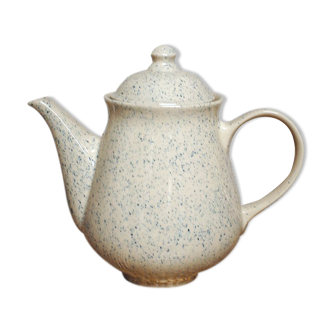 Large format ceramic teapot