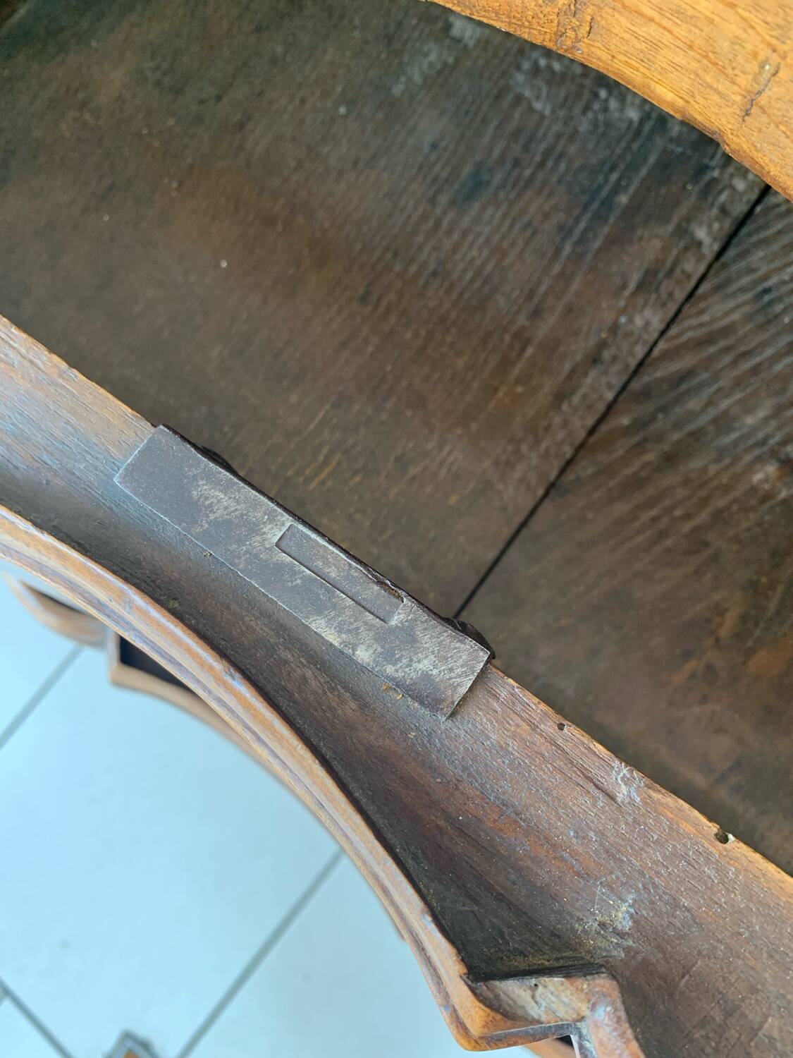 Antique 18th century chest of drawers