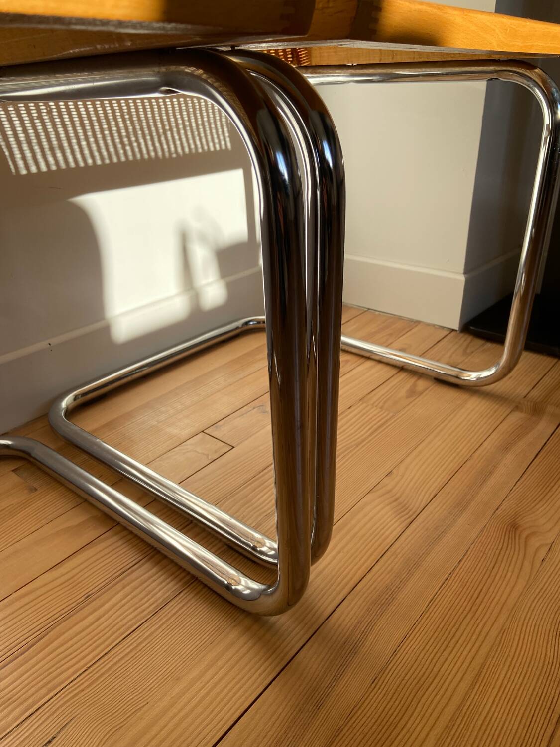 Paire de chaises cannées italiennes design Breuer