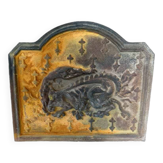 Fireplace plate with dragon