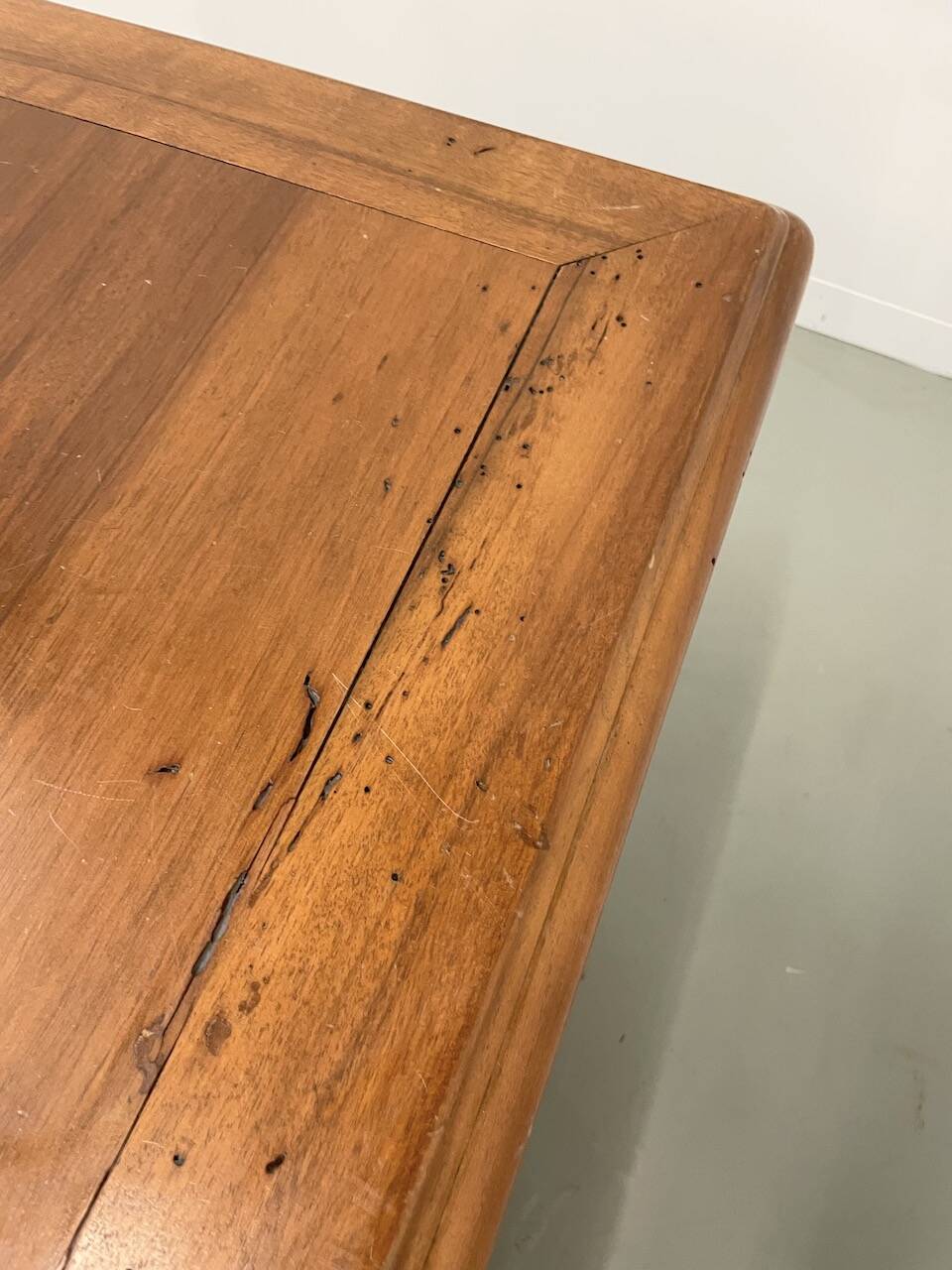 Comptoir ou bureau en noyer années 50