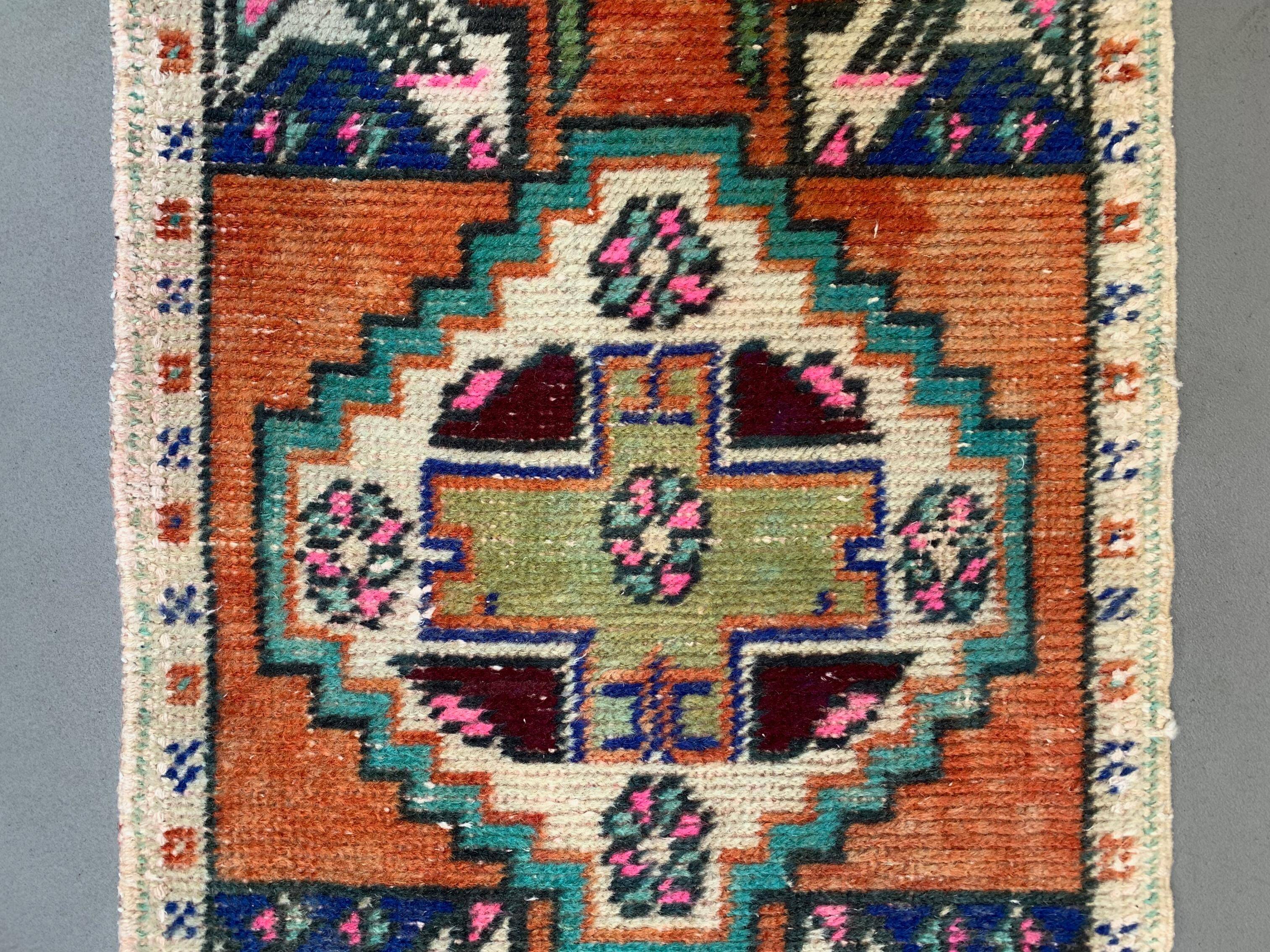 Small Vintage Turkish Rug 81x46 cm, Short Runner, Tribal, Shabby, Mini Carpet