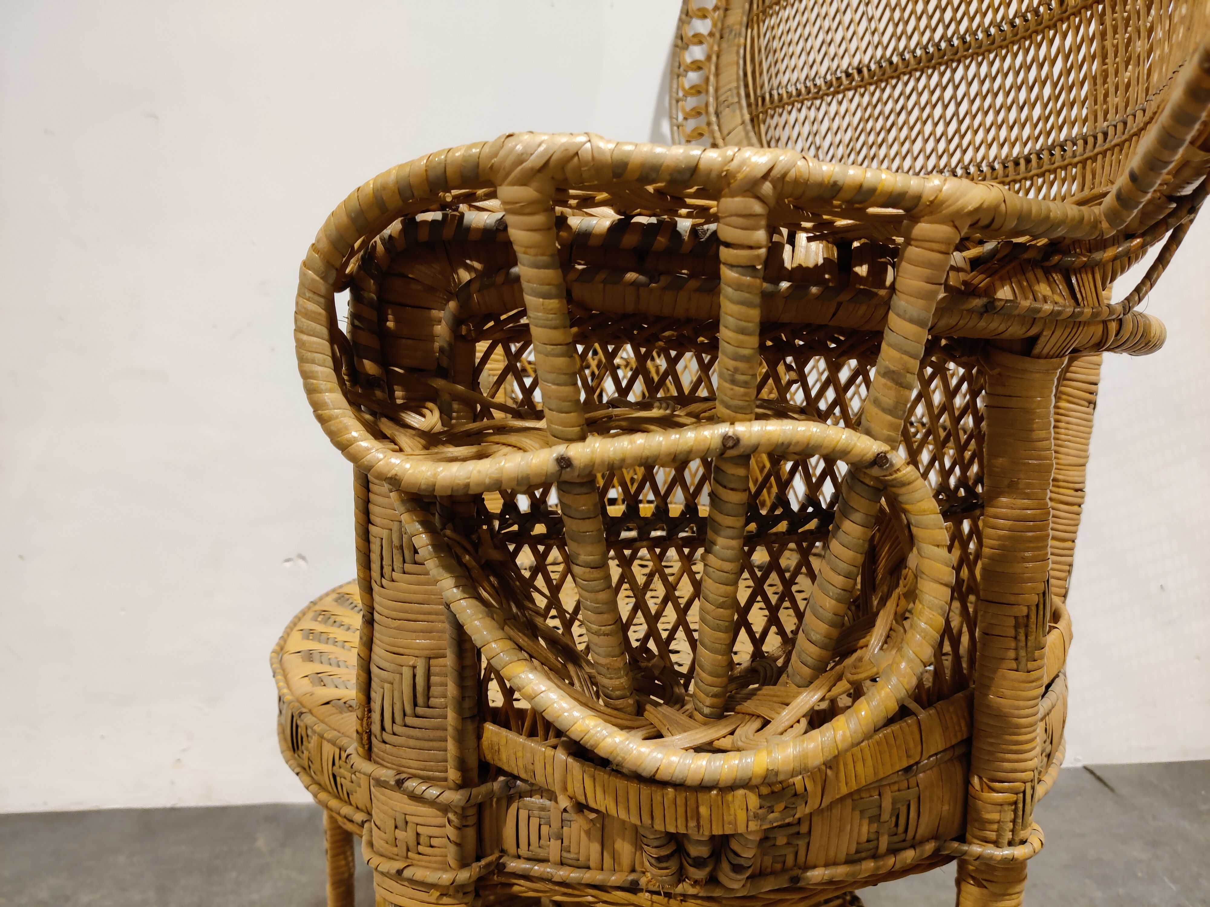 Vintage wicker peacock chair, 1970s