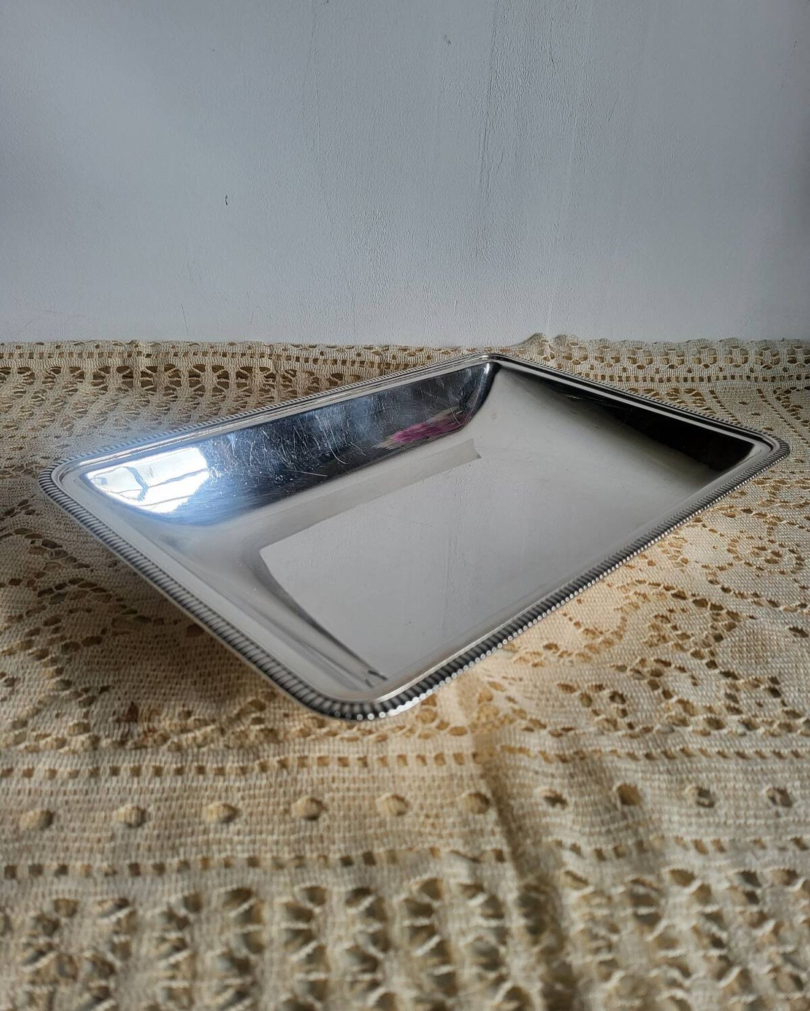 Plat rectangulaire, bannette en métal argenté