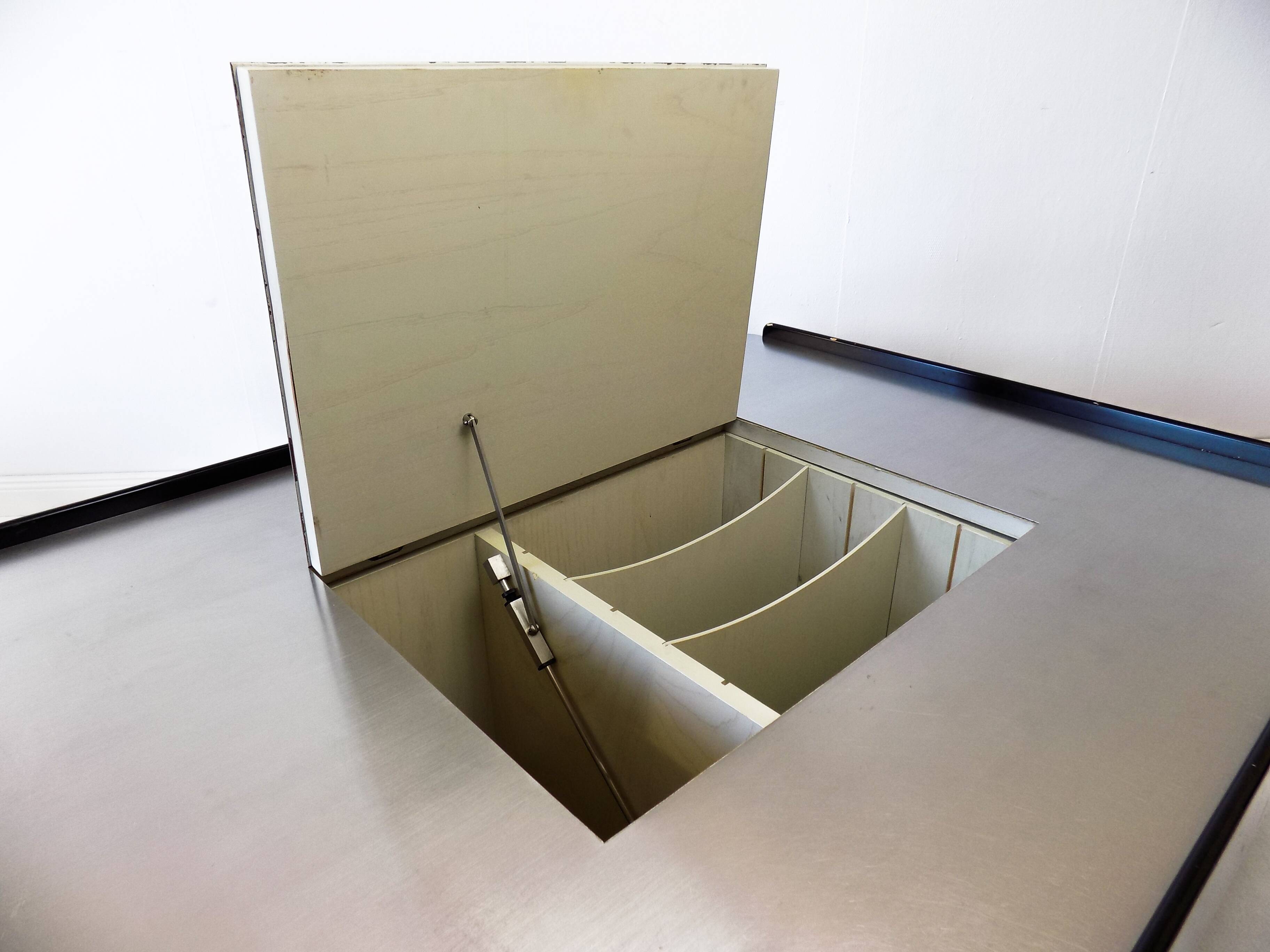 Gavina Caori coffee table by Vico Magistretti