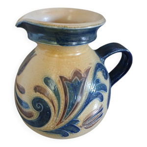 Grand pichet en poterie