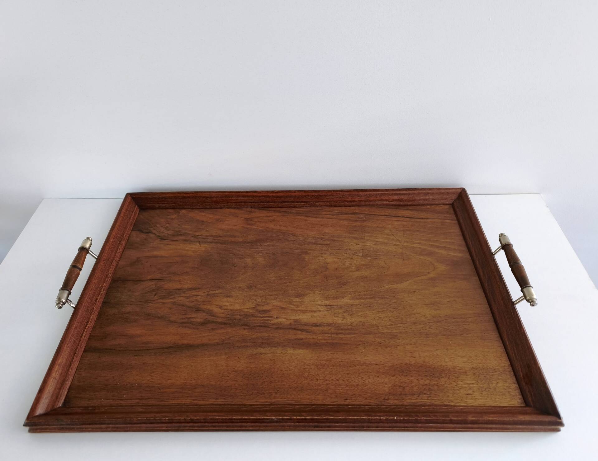 Grand plateau de service en bois massif vintage
