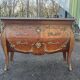 Commode Style Louis XV – 2 Tiroirs Bombés – Bois Marqueterie et Bronze