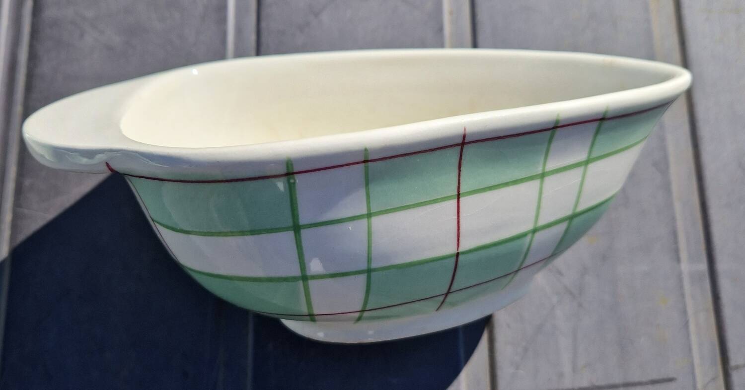 Salins Hossegor model 26-piece dinnerware set