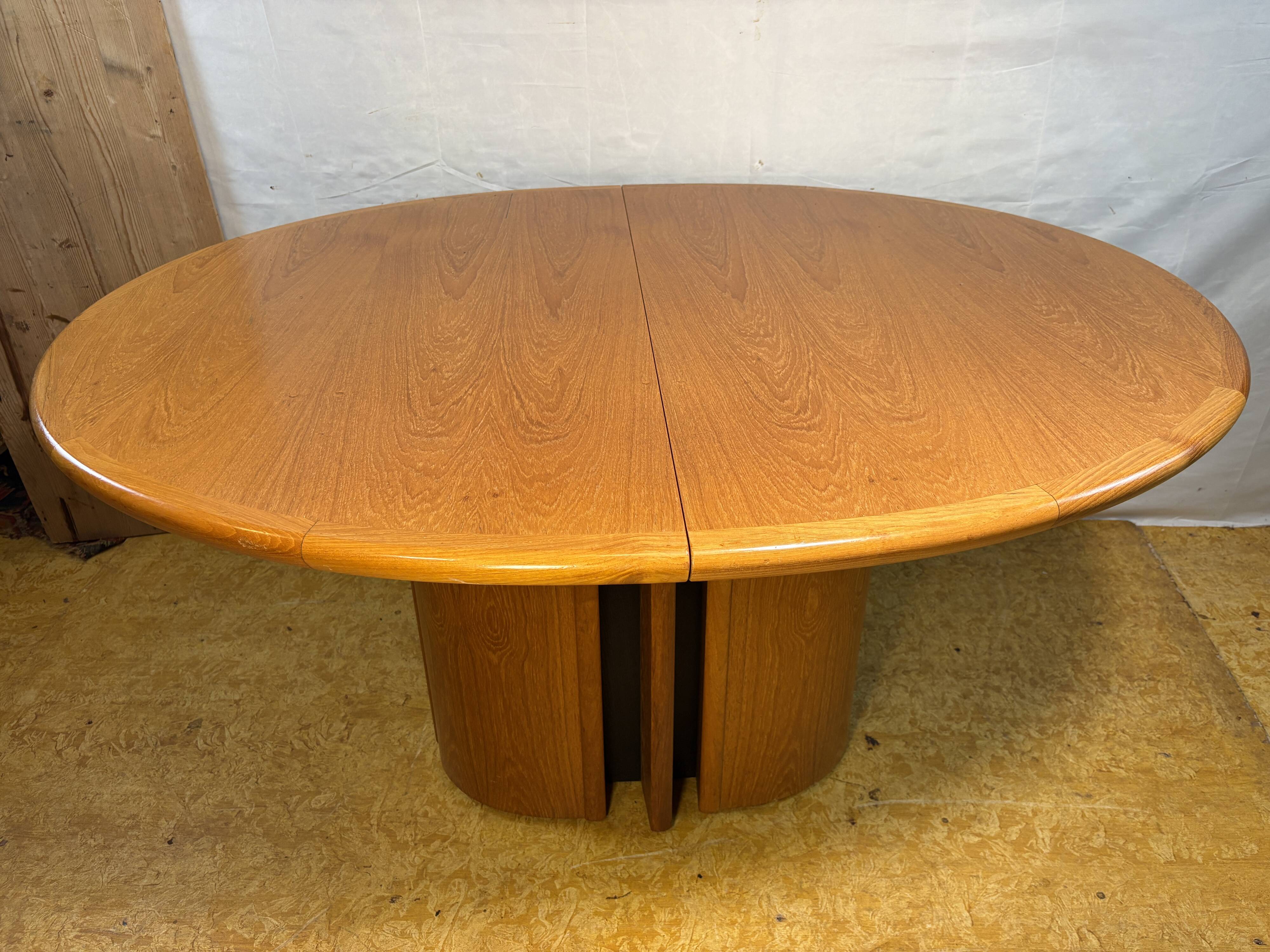 Vintage Skovby Extending Dining Table – Danish Teak – Scandinavian Design