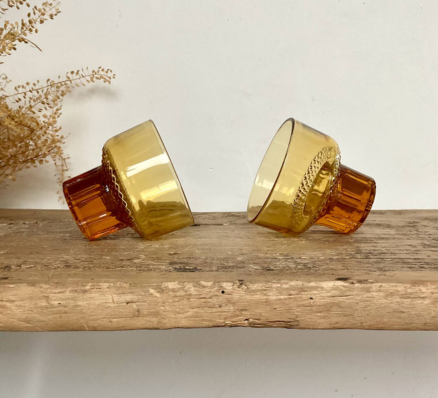 7 small amber glasses