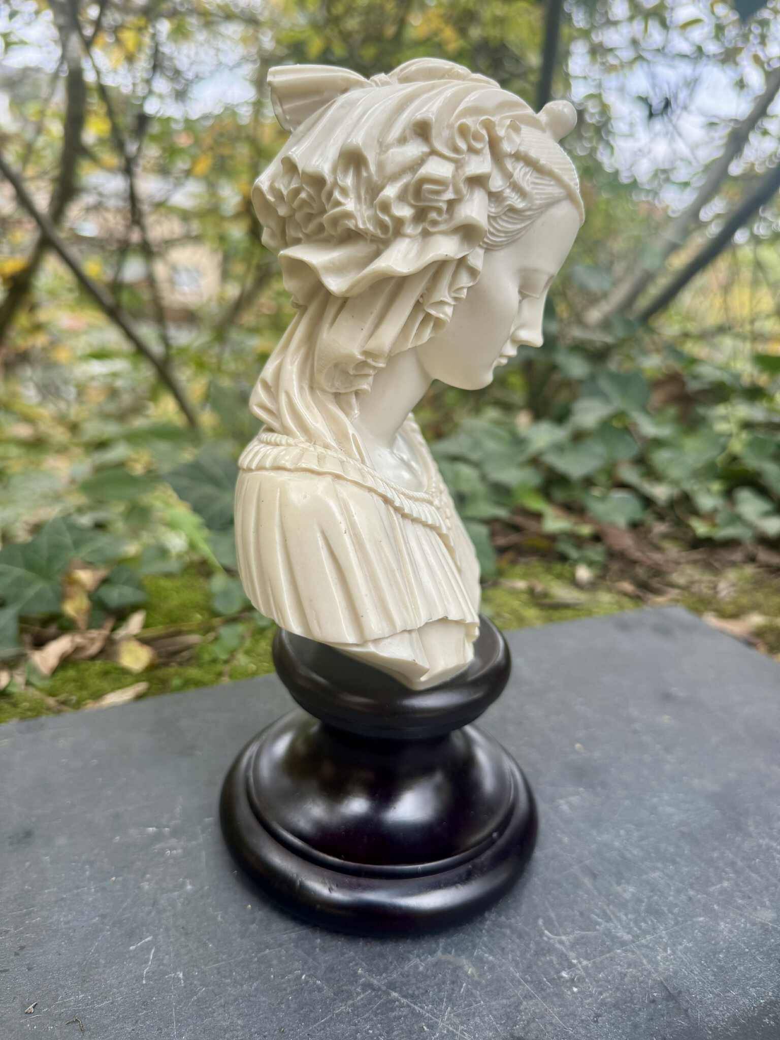 Italian Renaissance alabaster bust of the Madonna