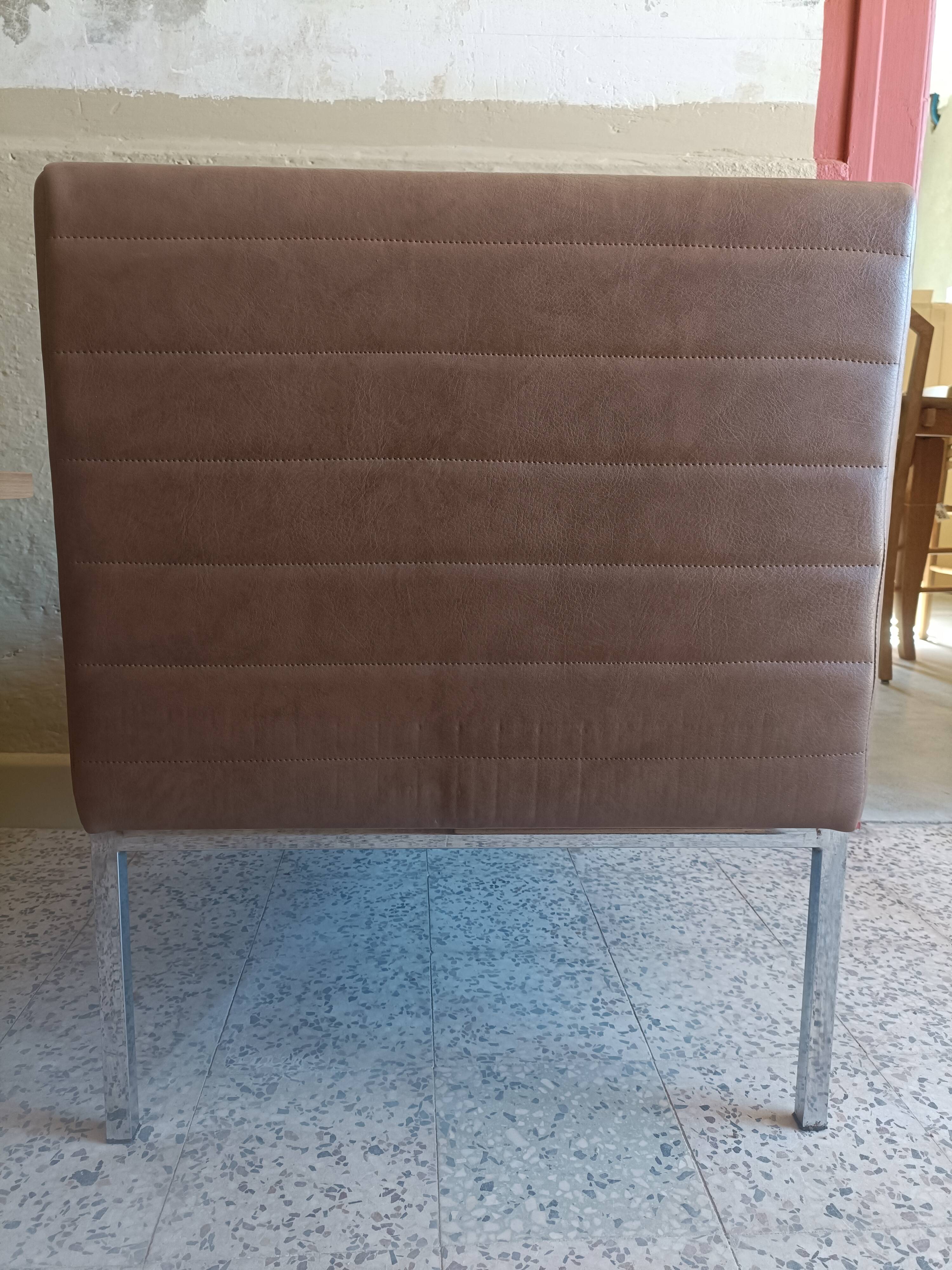 Chauffeuse fauteuil vintage en chrome/skaï