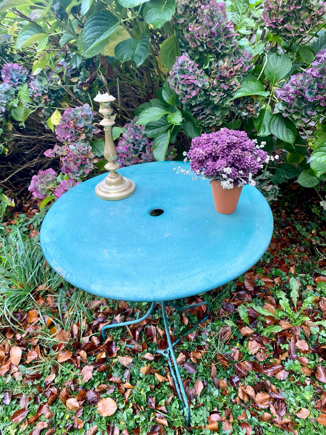Table de jardin vintage verte