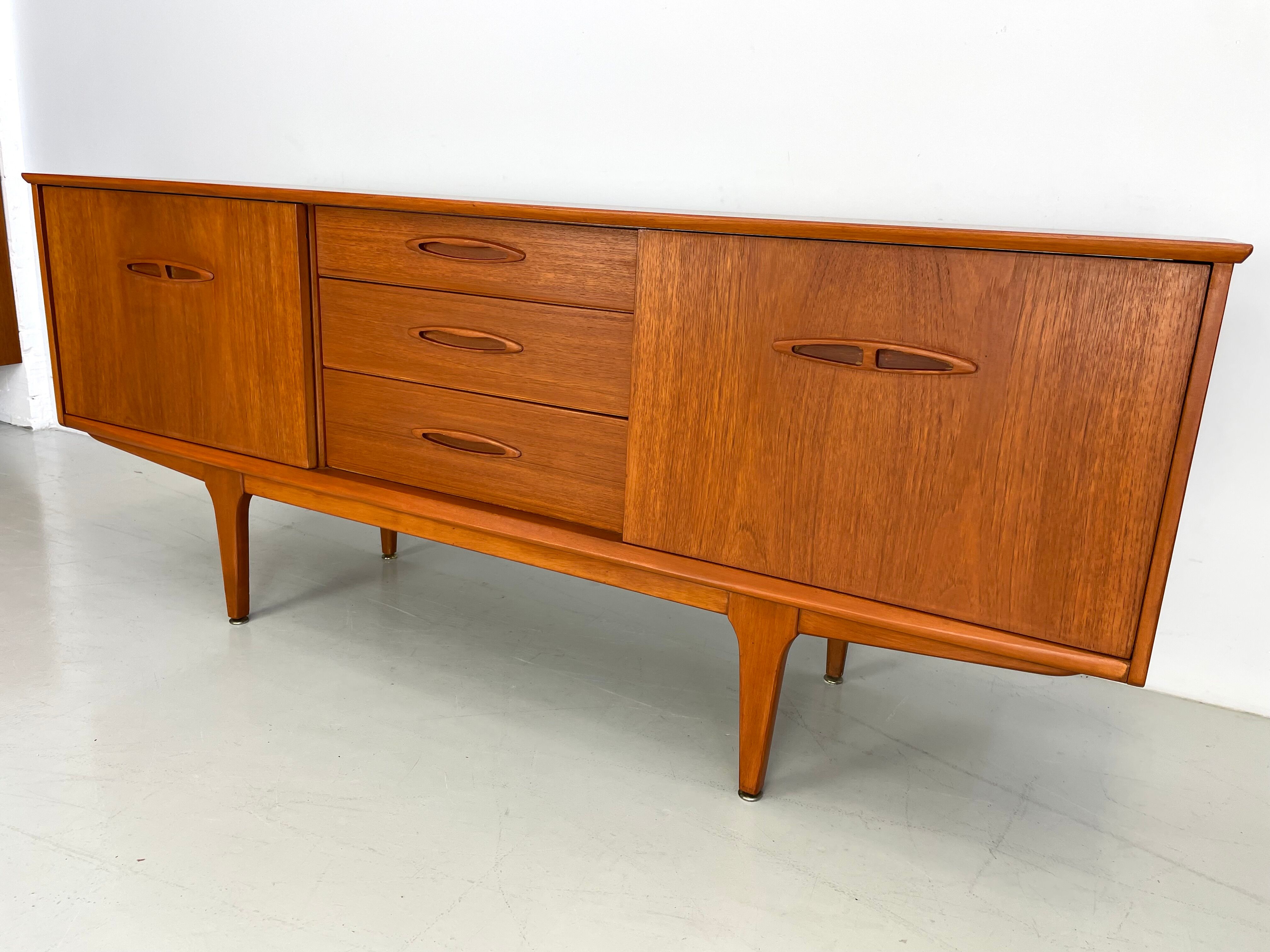 Enfilade Jentique années 1960