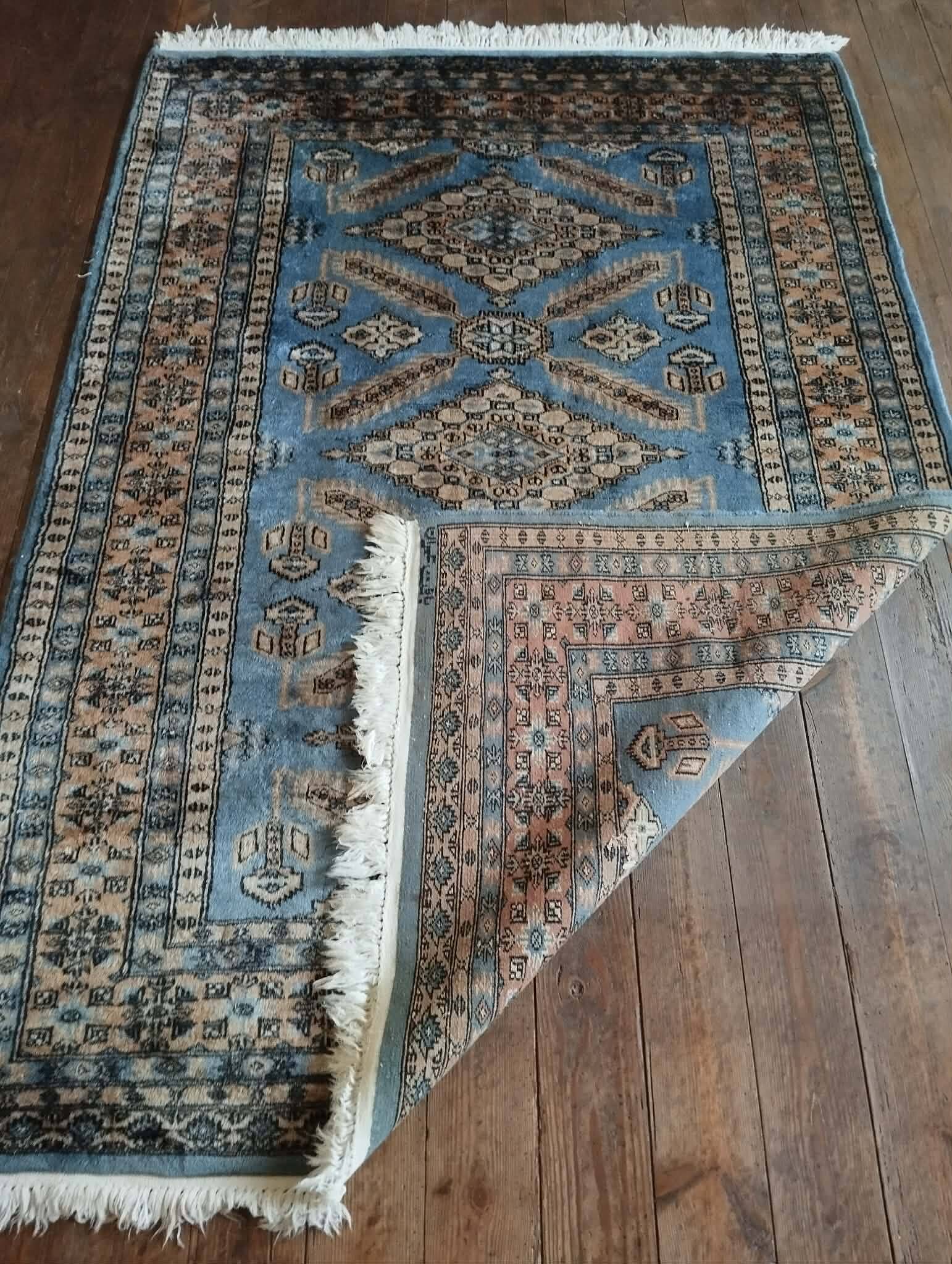Handmade Pakistani rug 184x128cm