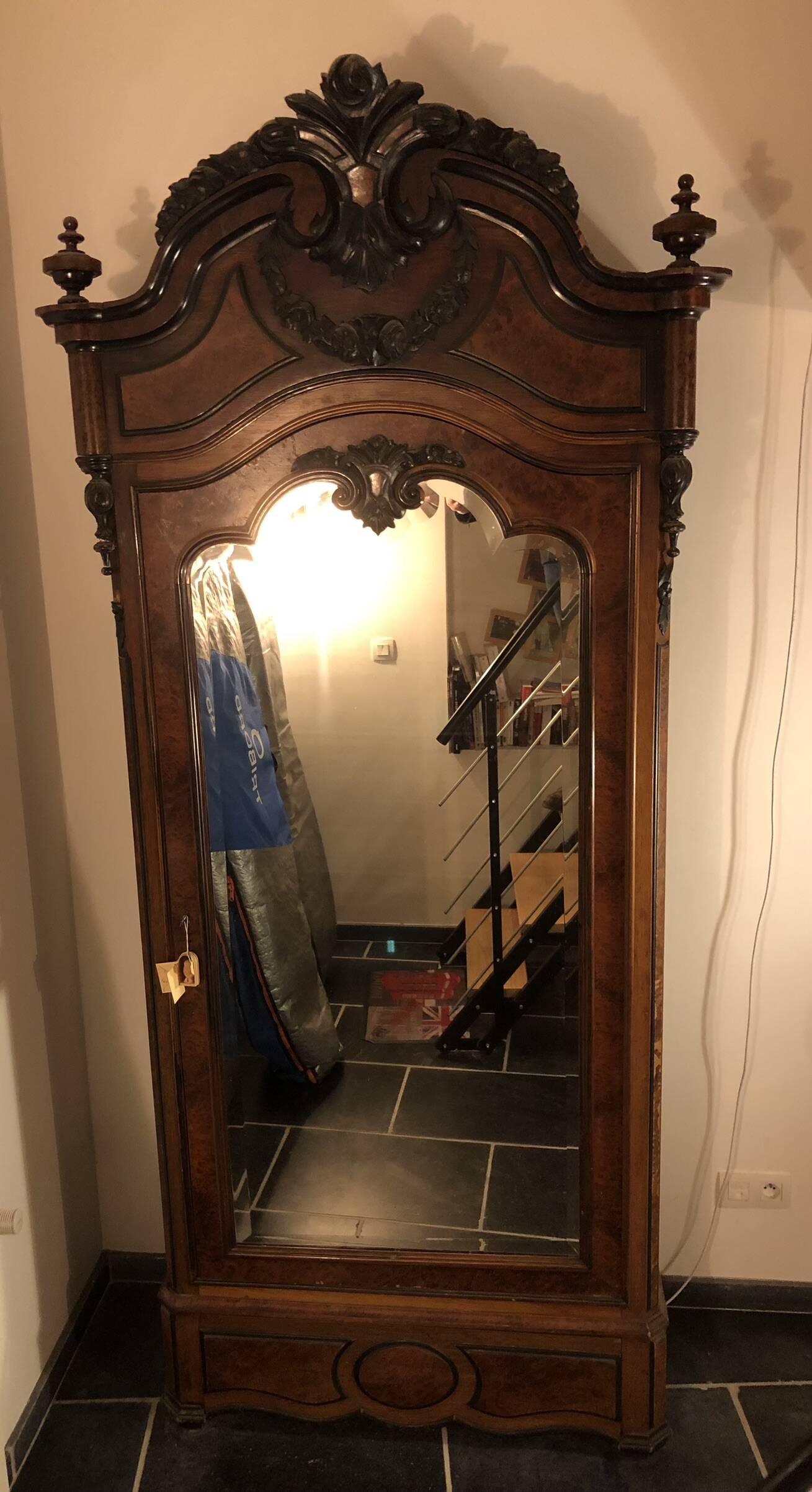 For sale 1 door wardrobe with beveled glass